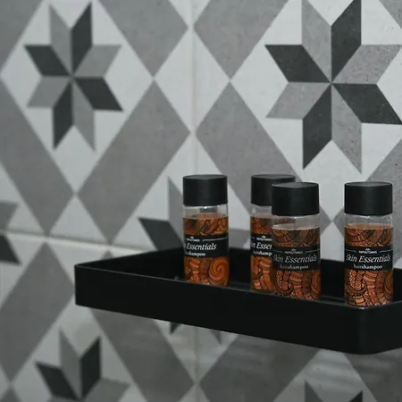 The Friend's House Milos アパート Triovasálos